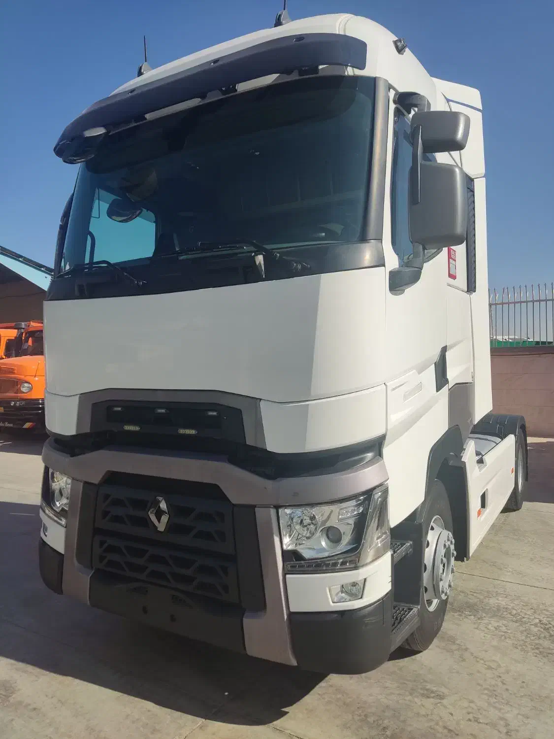 رنو های مدل2020سقف بلند|خودرو سنگین|شیراز, وزیرآباد|دیوار