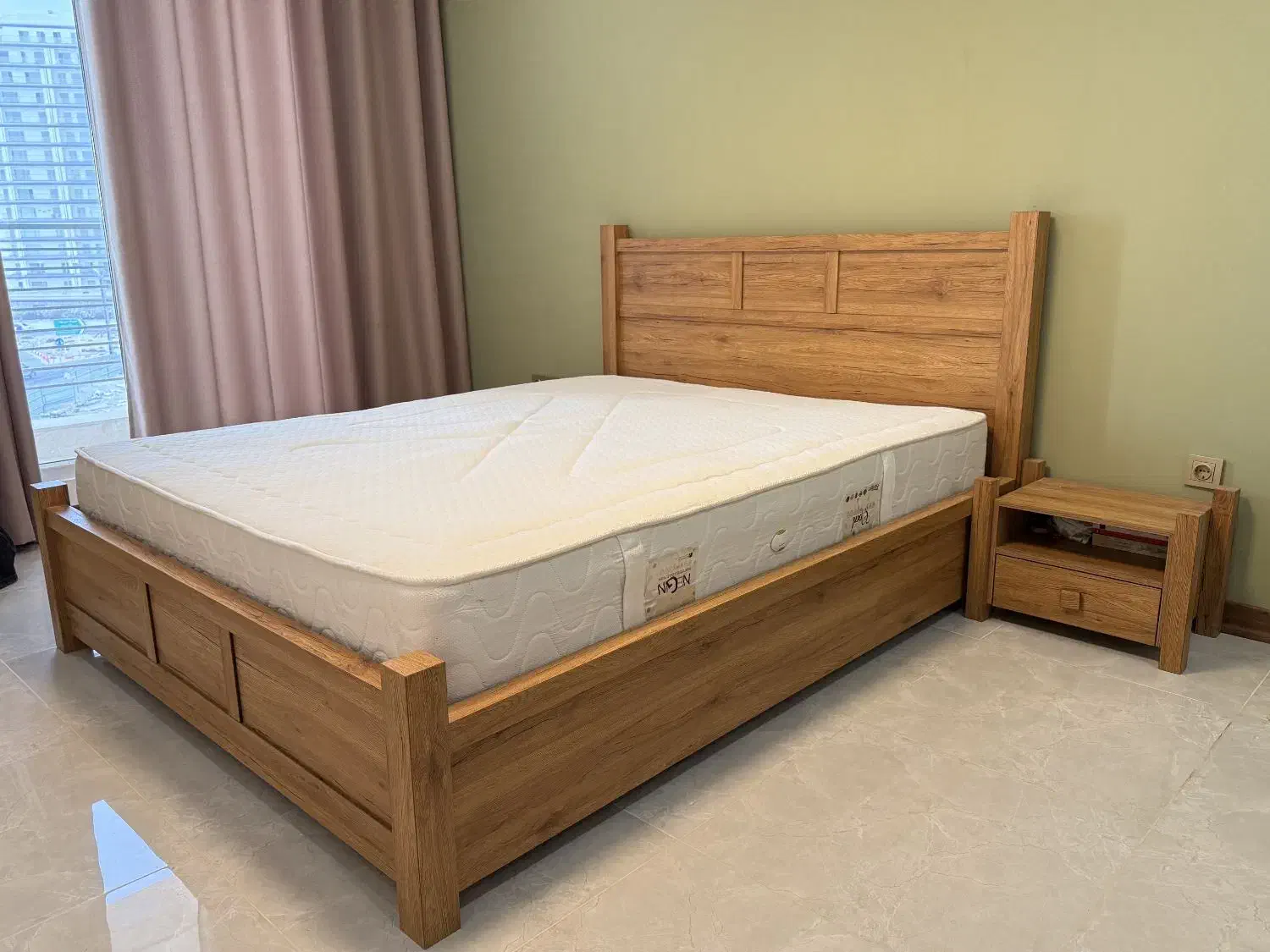 سرویس خواب دو نفره نو|تخت و سرویس خواب|کیش, |دیوار