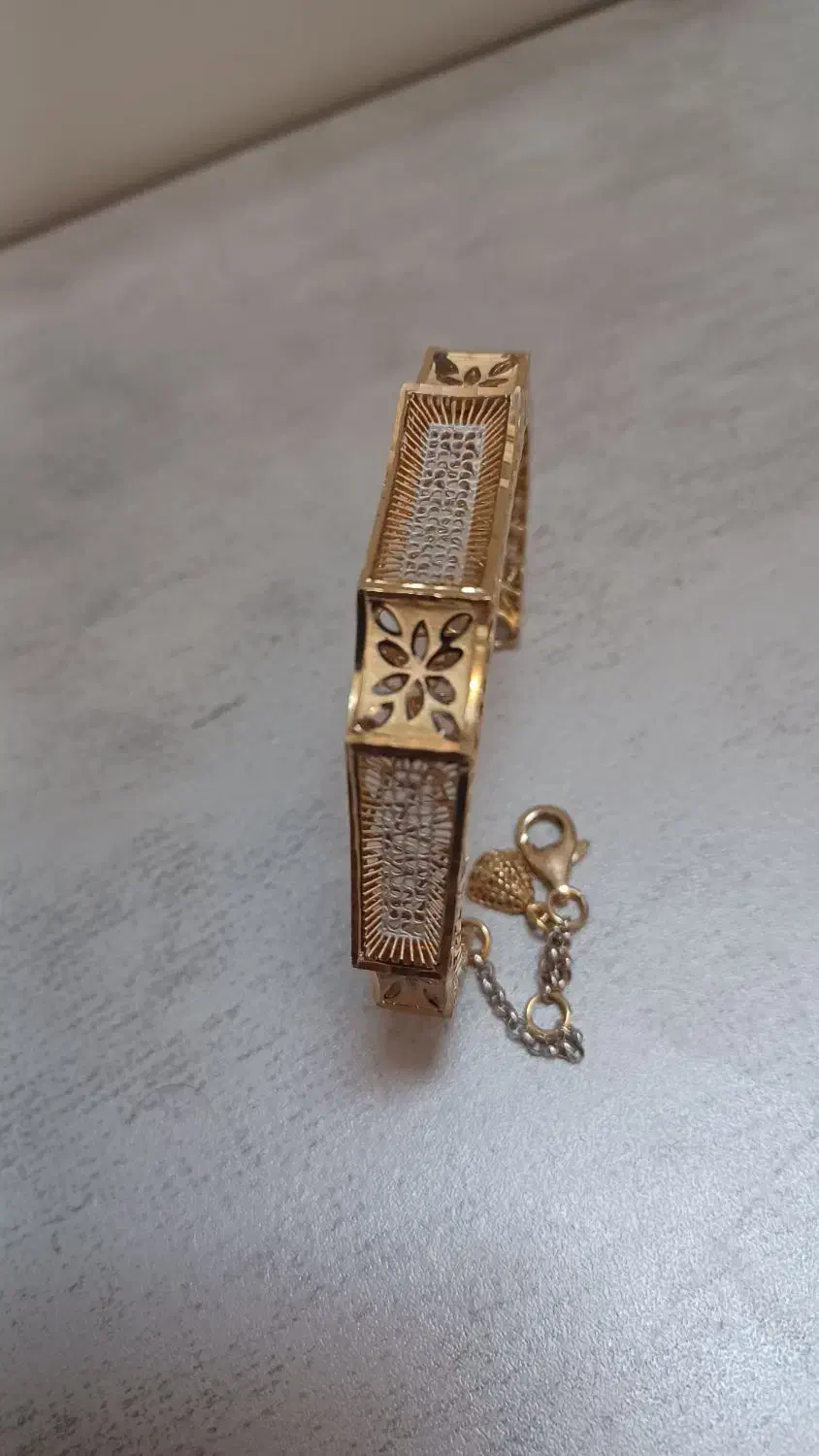 فروش مقداری طلا|جواهرات|قم, چهل درخت‎|دیوار