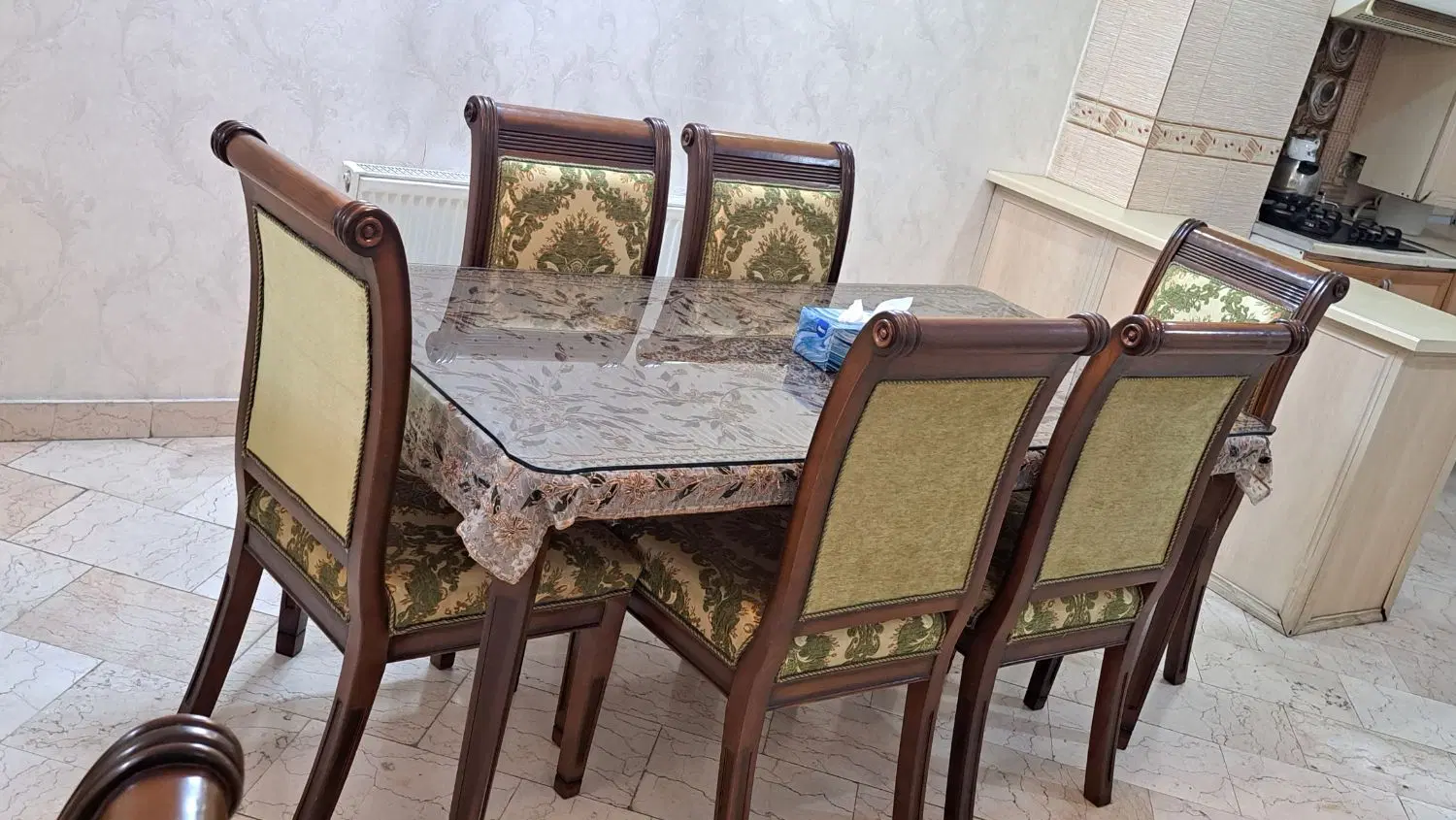 مبل کلاسیک چوبی ۹ نفره با ناهارخوری ۶ نفره|مبلمان خانگی و میز عسلی|تهران, کوی بیمه|دیوار