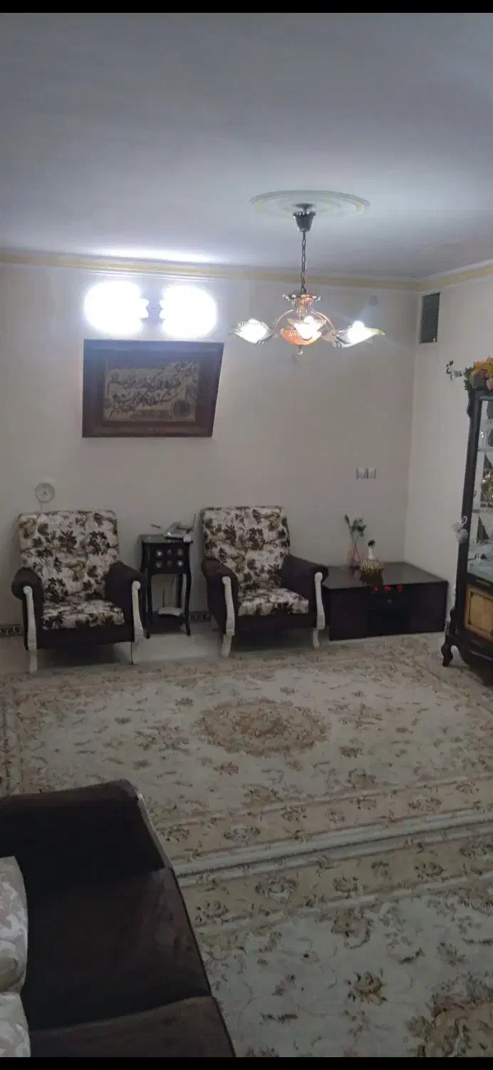 آپارتمان نازی اباد هزاردستگاه تازه نقاشی شده