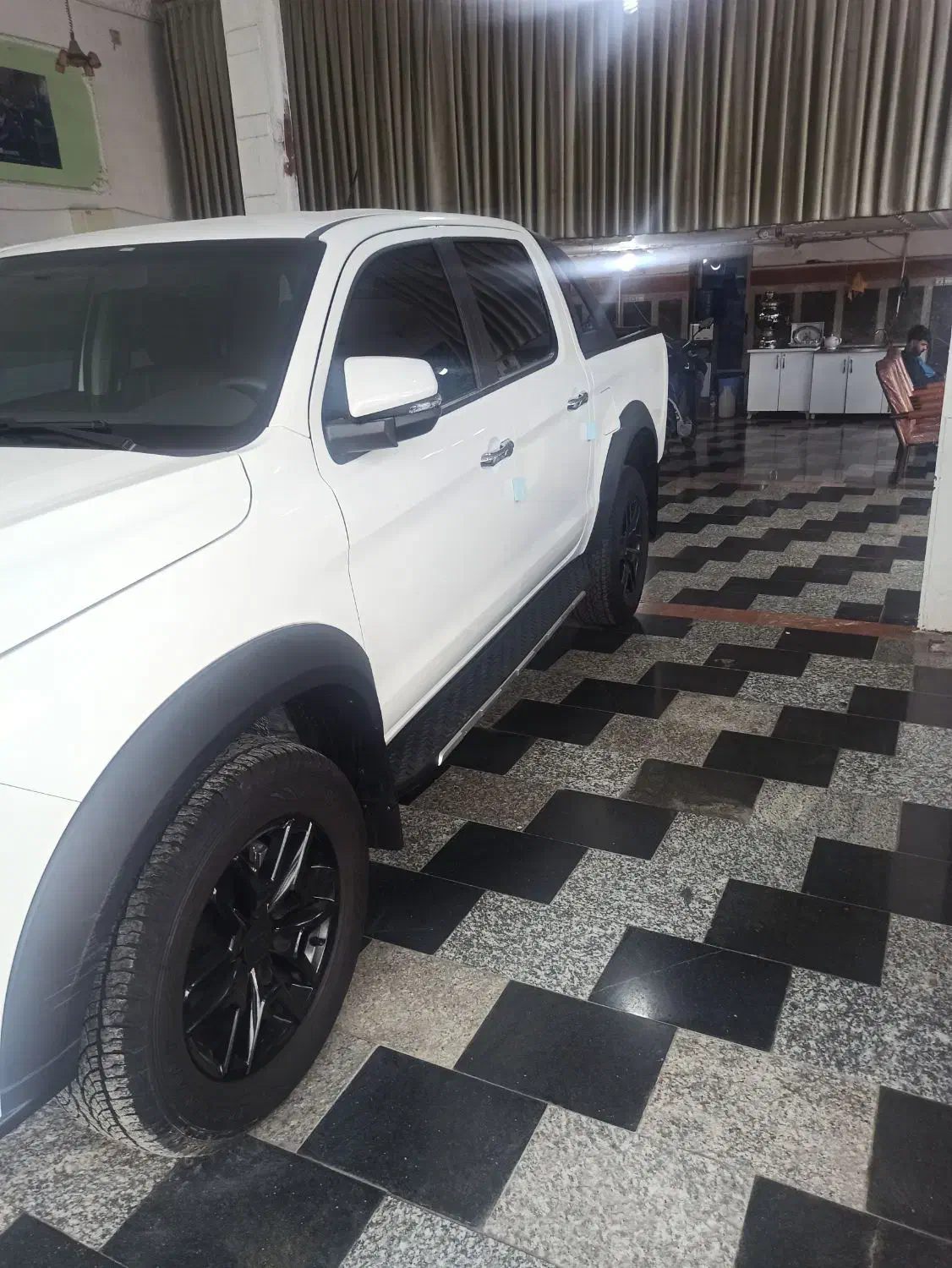 یک دستگاه کی ام سی T8|خودرو سواری و وانت|پیرانشهر, |دیوار