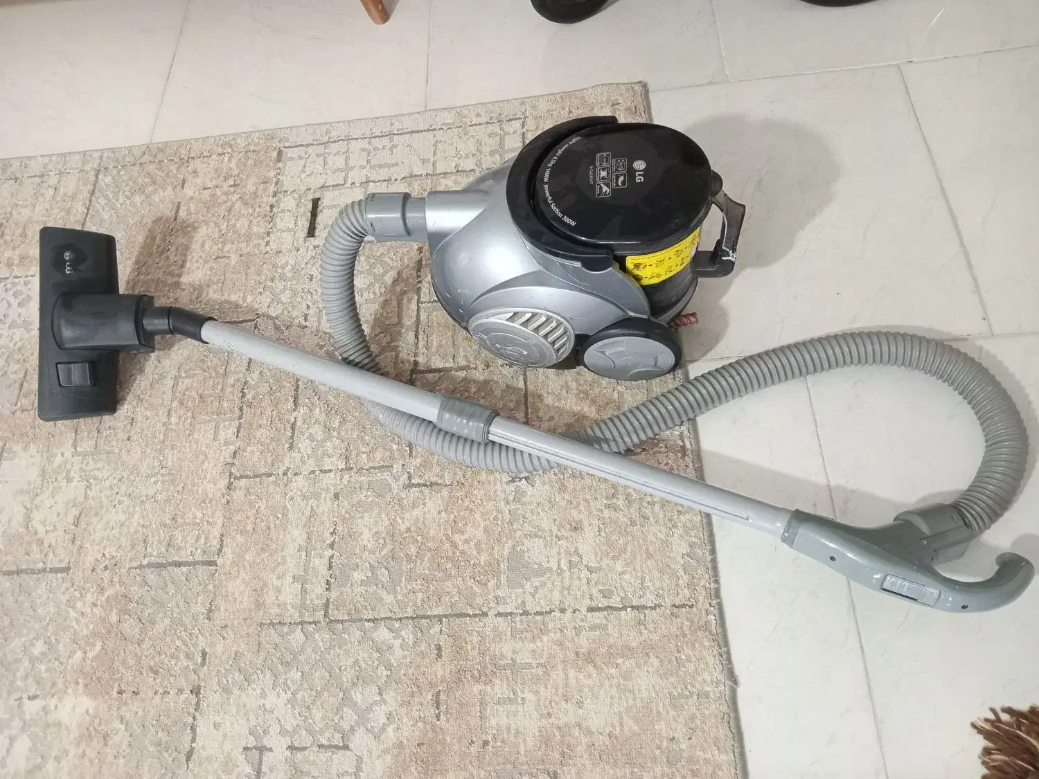 جاروبرقی  LG 1400 w|جاروبرقی، جارو شارژی، بخارشو|هشتگرد, فاز ۷ مهستان|دیوار