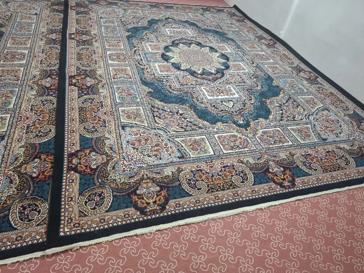 سلام فرش ۱۲متری|فرش|بروجرد, |دیوار