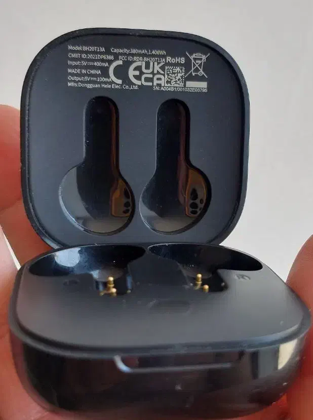 کیس شارژ ایرپاد هندزفری QCY|لوازم جانبی موبایل و تبلت|مشهد, شهید قربانی|دیوار