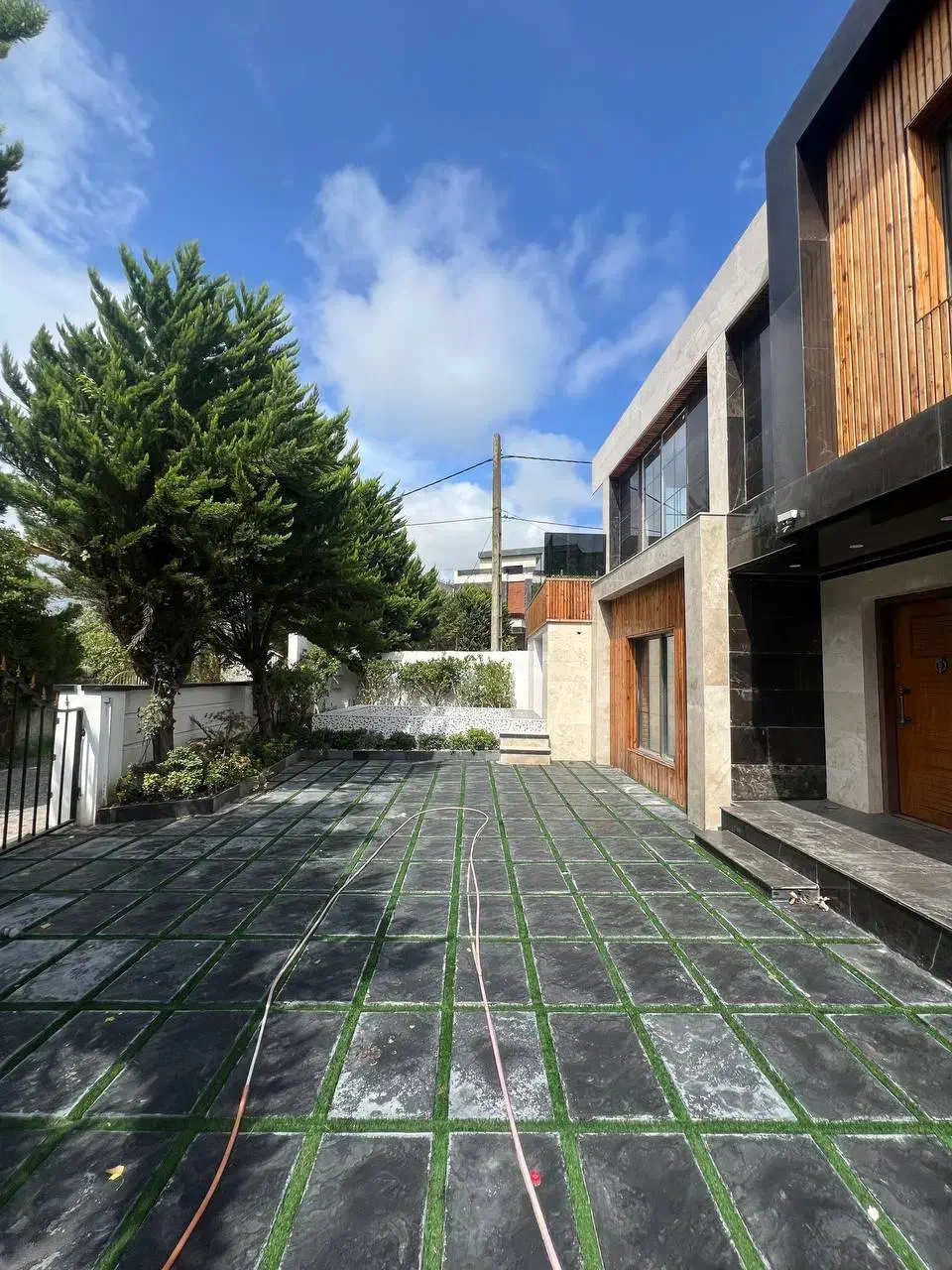 ویلا 250متری با روف/استخر دار/سندو مدارک کامل|فروش خانه و ویلا|تهران, نارمک جنوبی|دیوار