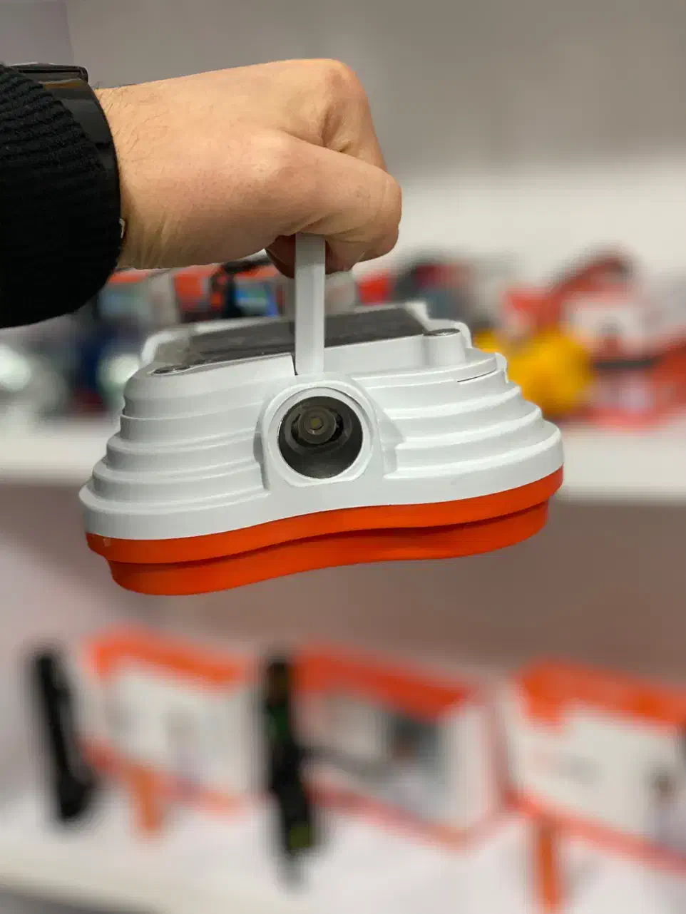 پروژکتور سیار کنساچ ۱۵۰ وات شارژی خورشیدی پاوربانک|لامپ و چراغ|تهران, زعفرانیه|دیوار