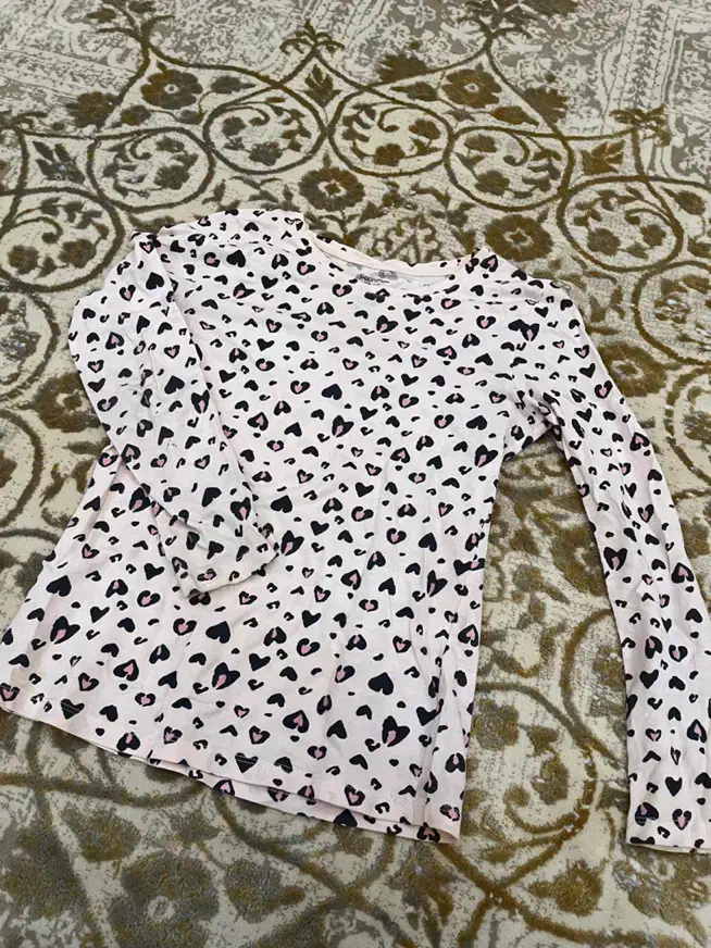 لباس بچگانه|کفش و لباس بچه|گنبد کاووس, |دیوار