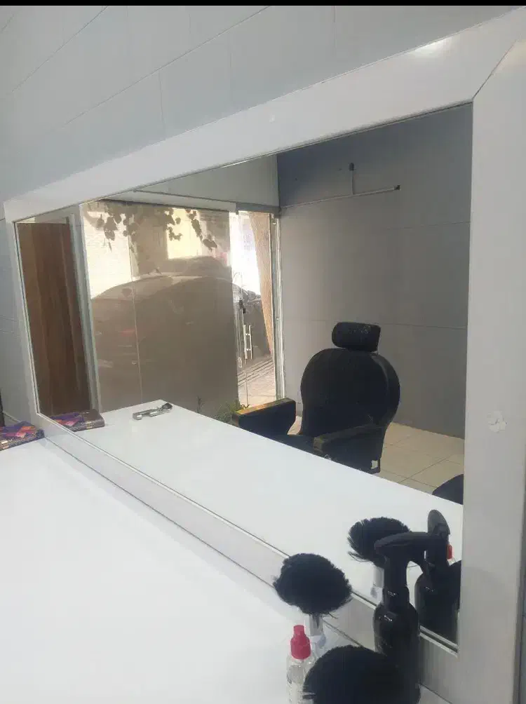 آیینه|آرایشگاه و سالن‌های زیبایی|مهدی شهر, |دیوار