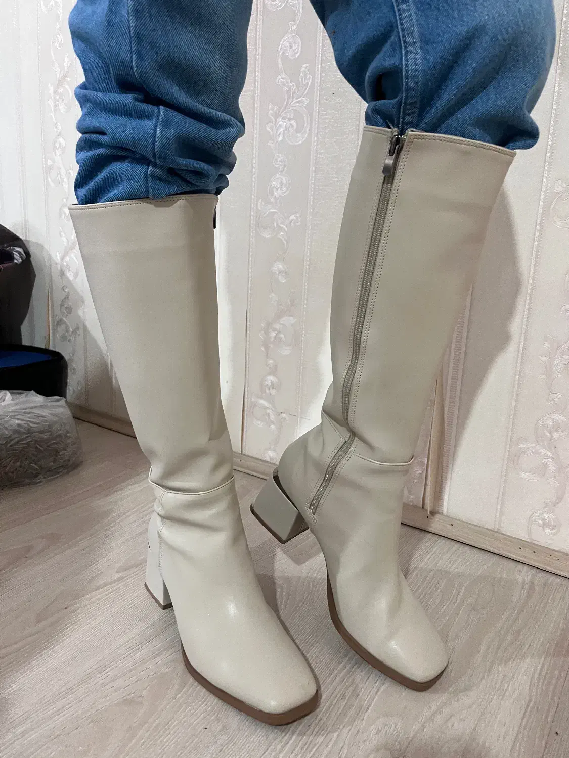 چکمه کرم|کیف، کفش، کمربند|ماکو, |دیوار