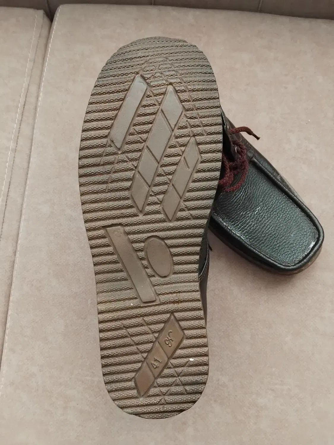 کفش|کیف، کفش، کمربند|ری, شهرری|دیوار