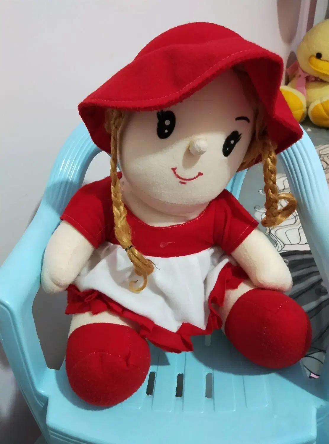 صندلی و عروسک|تخت و صندلی بچه|کرمانشاه, |دیوار