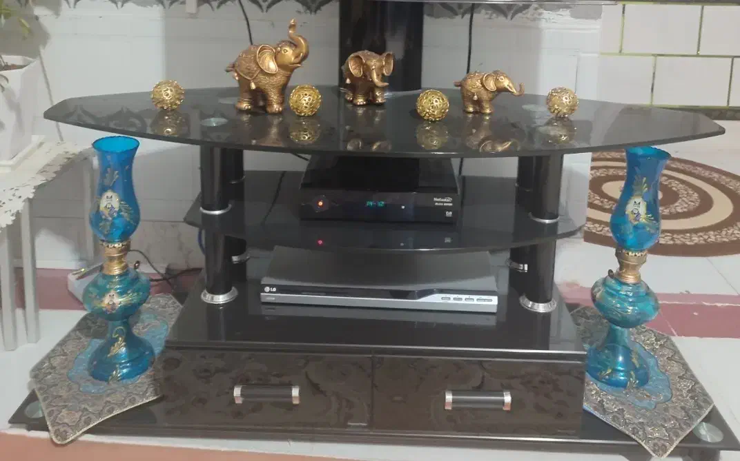 ویترین در حد نو|بوفه، ویترین، کنسول|شاهینشهر, شهرک میلاد|دیوار