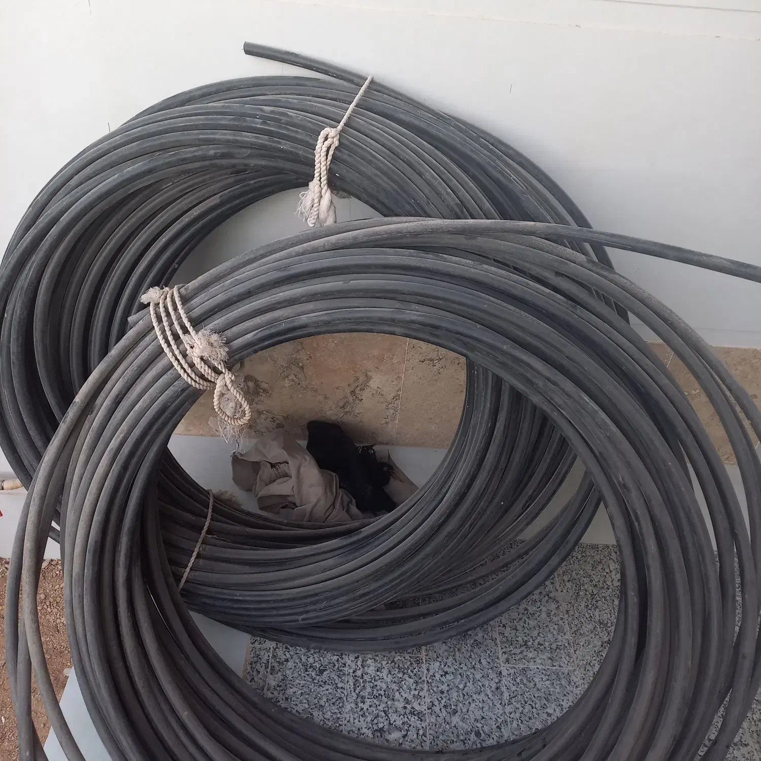 لوله پلی اتیلن ۲۰ حدود ۳۰۰متر زیر قیمت بازار|مصالح و تجهیزات ساختمان|طبس, |دیوار