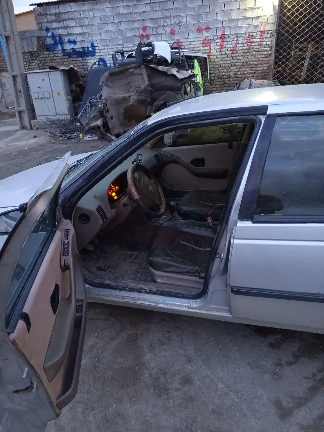 پژو ۸۹تو کرم|خودرو سواری و وانت|مهاباد (آذربایجان غربی), |دیوار