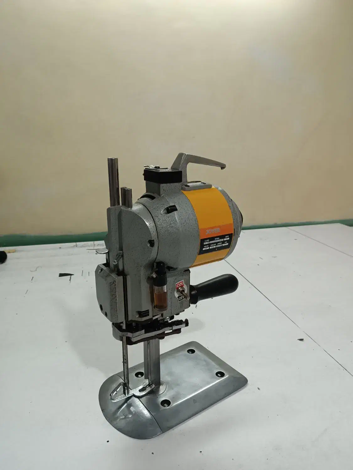 قیچی برقی برشکاری جویی|لوازم خیاطی و بافتنی|تهران, شادآباد|دیوار