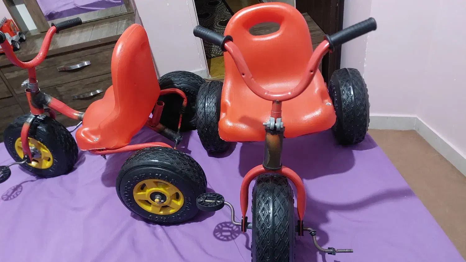 دوعدد  سه چرخه بچه گانه|دوچرخه، اسکیت، اسکوتر|تبریز, |دیوار