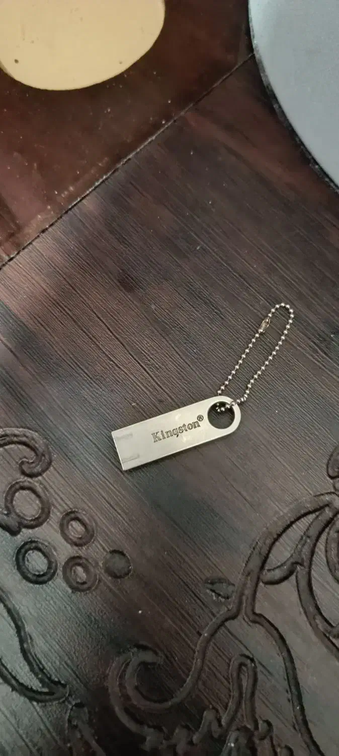 فلش ۸ گیگ فلزی|لوازم جانبی موبایل و تبلت|زنجان, |دیوار