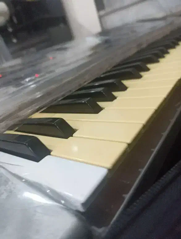 پیا۵۰تبدیل به۸۰|پیانو، کیبورد، آکاردئون|سلماس, |دیوار