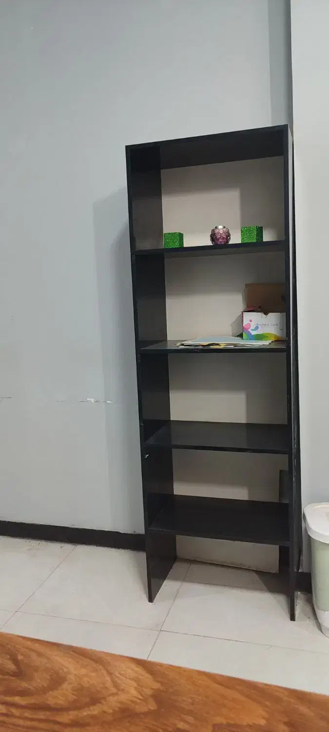 قفسه چهارطبقهی تمیز و سالم|کتابخانه، شلف، قفسههای دیواری|بندرعباس, |دیوار