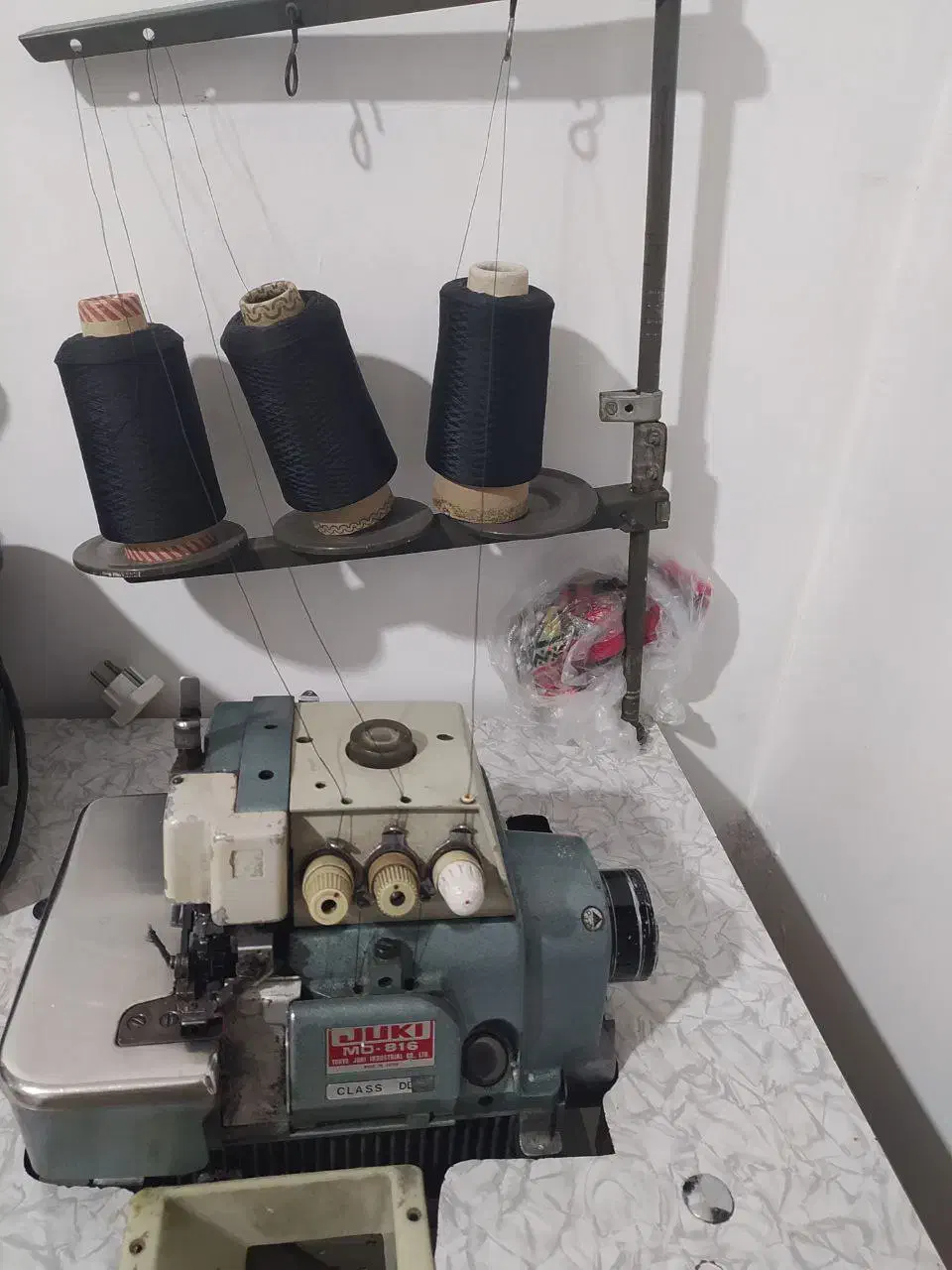 سردوز صنعتی|چرخ خیاطی و ریسندگی|موچش, |دیوار