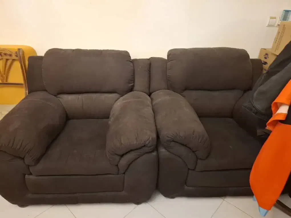 مبل راحتی ۷ نفره به اضافه یک عدد میز عسلی|مبلمان خانگی و میز عسلی|دامغان, |دیوار