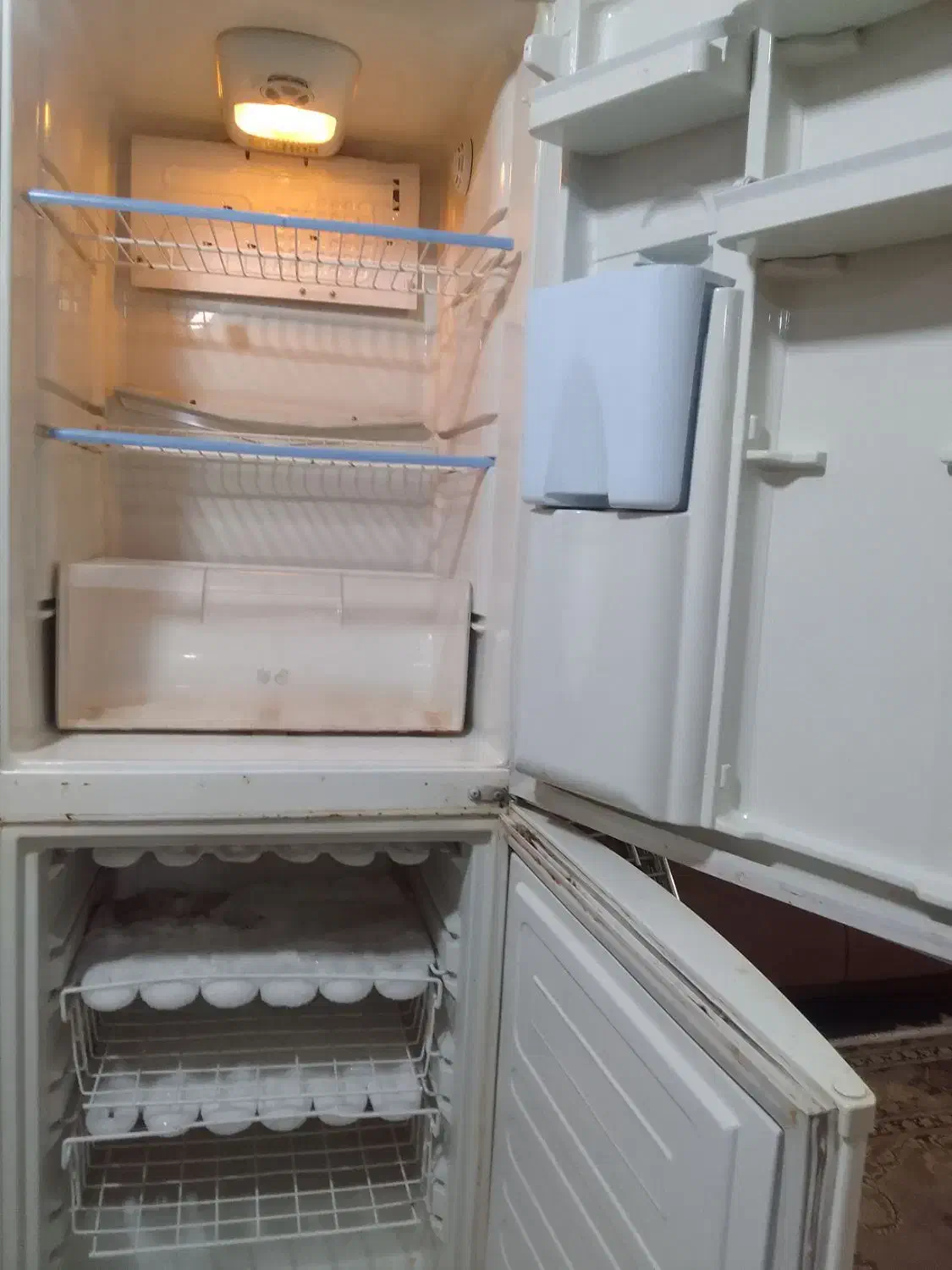 یخچال سالم وتمیز|یخچال و فریزر|هشتگرد, هشتگرد قدیم|دیوار