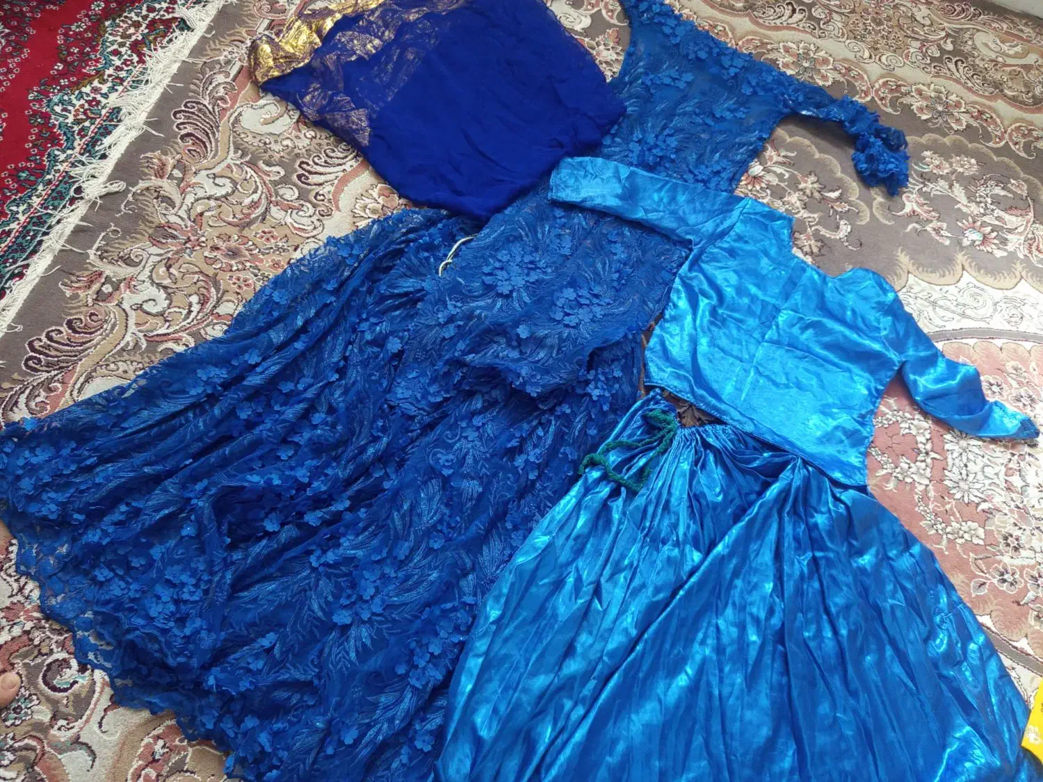 لباس|لباس|لردگان, |دیوار