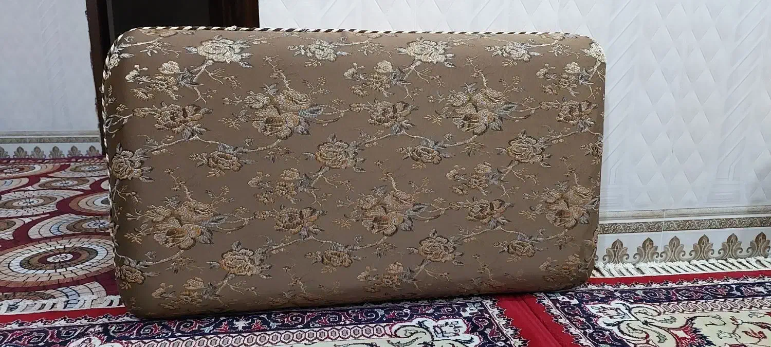 پشتی نونو|پشتی|شیراز, شهرک صنعتی شیراز|دیوار