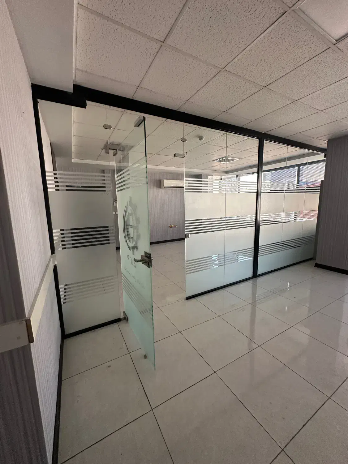 پارتیشن شیشه‌ای|مصالح و تجهیزات ساختمان|تهران, ایوانک|دیوار