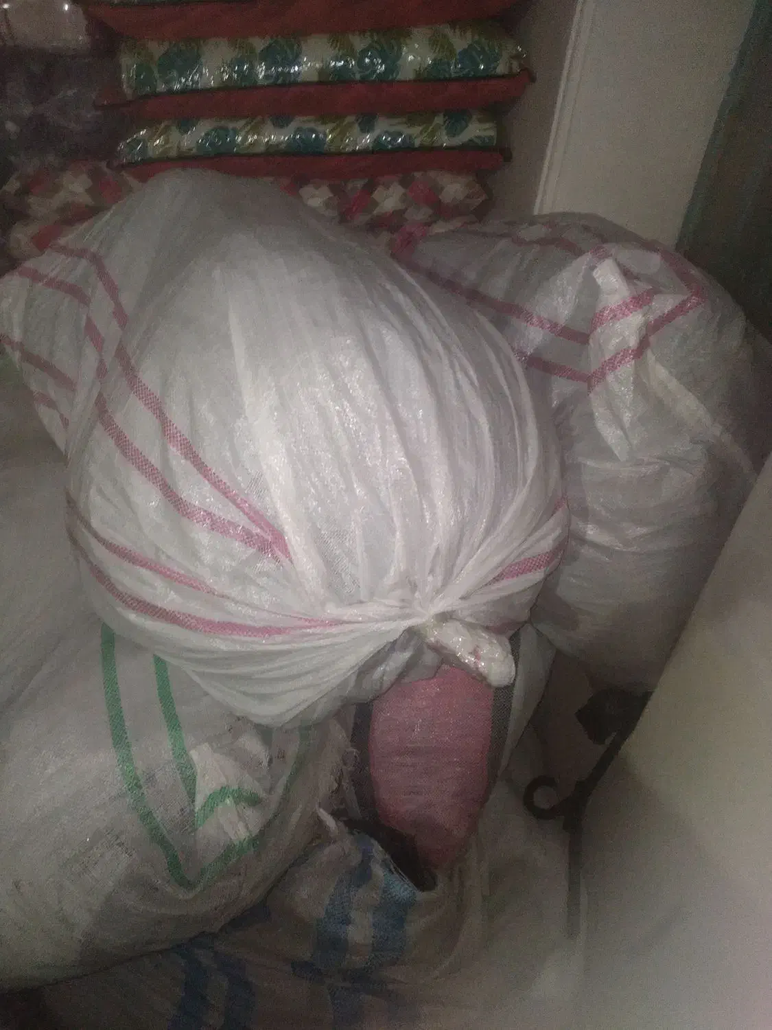 کیف مدارسی|کیف، کفش، کمربند|یاسوج, |دیوار