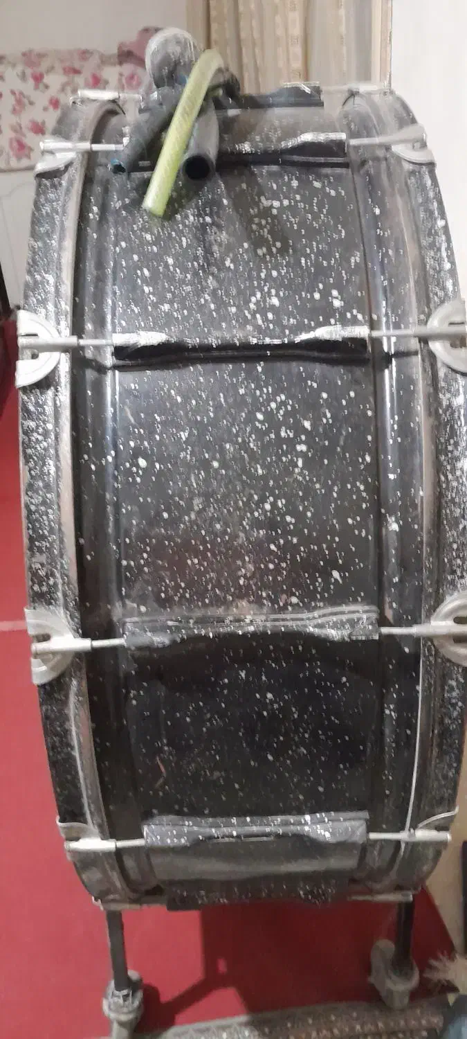 طبل محرم|درام و پرکاشن|قرچک, زیبا شهر|دیوار