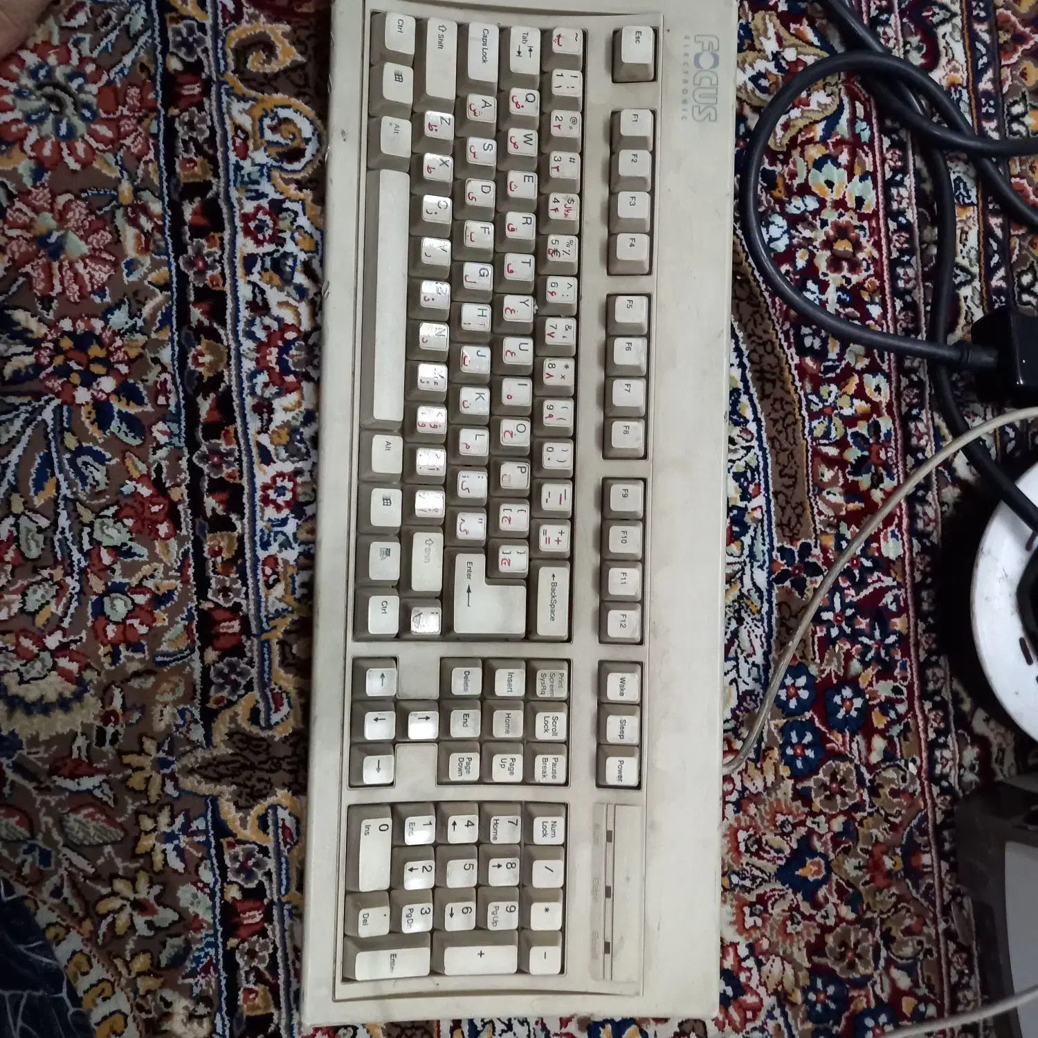 یک عدد کیبورد سالم|قطعات و لوازم جانبی رایانه|تهران, خانی‌آباد|دیوار