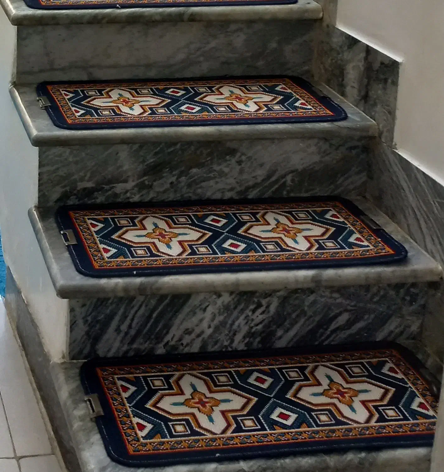 روپله ای شیک ونو|پادری|دورود, |دیوار