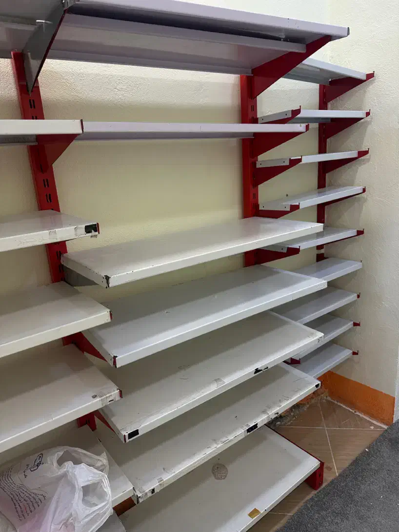 طبقه فلزی قفسه|کتابخانه، شلف، قفسههای دیواری|کرج, شهرک اوج|دیوار