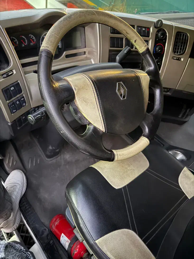 کشنده رنو ۲۰۱۴ فول ۴۶۰ ریتارد گیربکس|خودرو سنگین|مشهد, طرق|دیوار