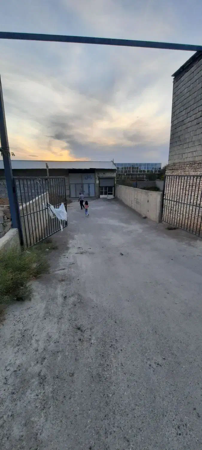 اجاره سالن دو نبش/ بر جاده تبریز اهر/گمند|اجارهٔ دفتر صنعتی، کشاورزی، تجاری|تبریز, |دیوار