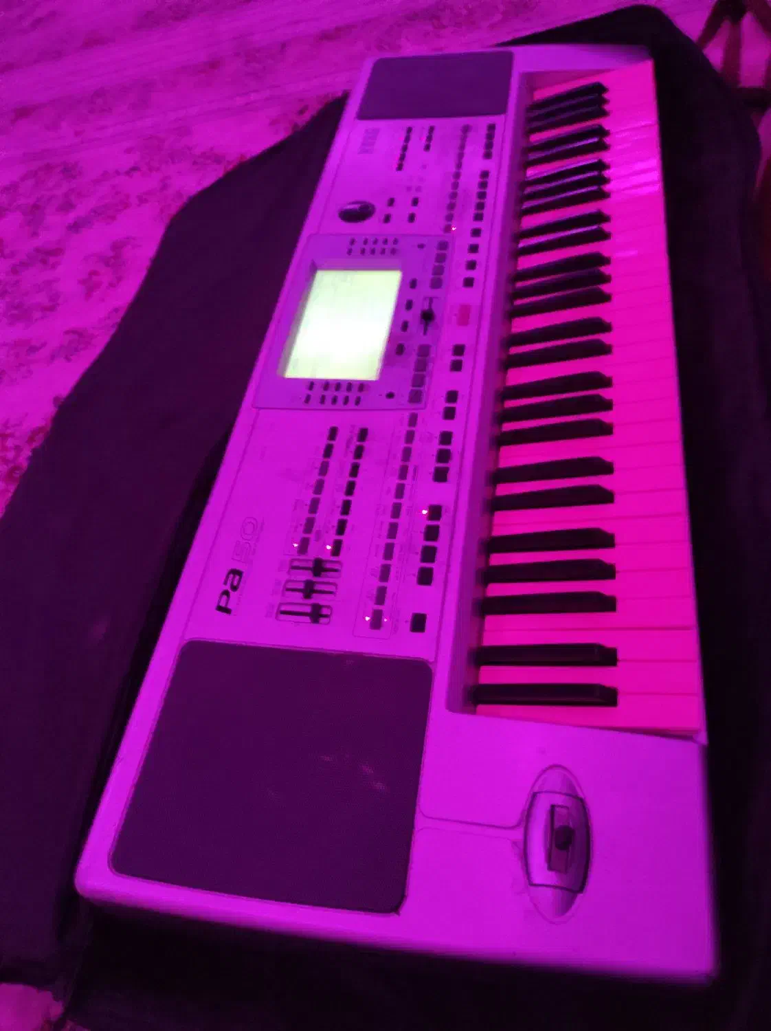 ارگpa50تبدیل به هشتاد...ایتالیایی|پیانو، کیبورد، آکاردئون|قروه, |دیوار