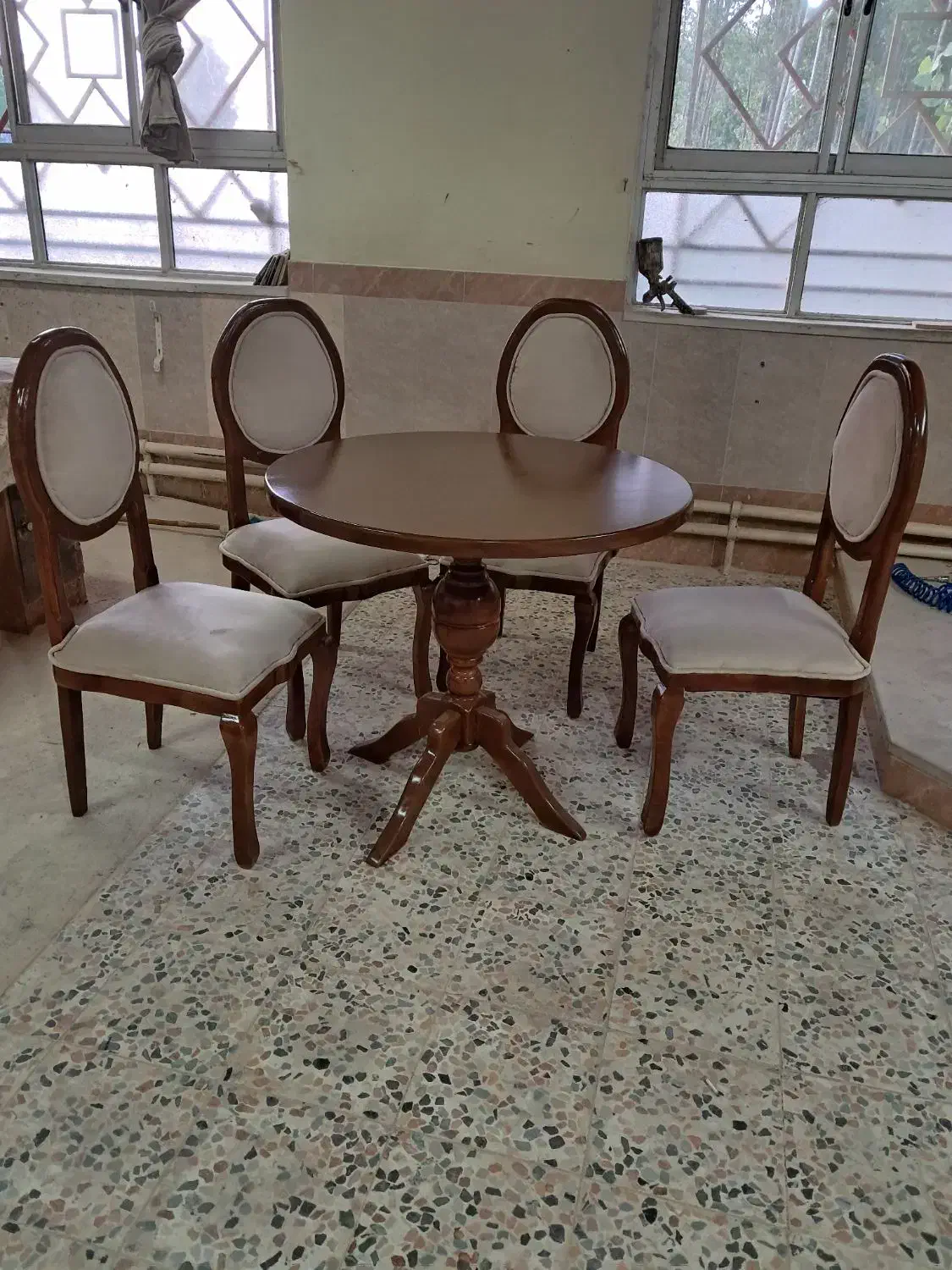 میز ناهار خوری ۴نفره سالم و نو|میز و صندلی غذاخوری|طاهرگوراب, |دیوار