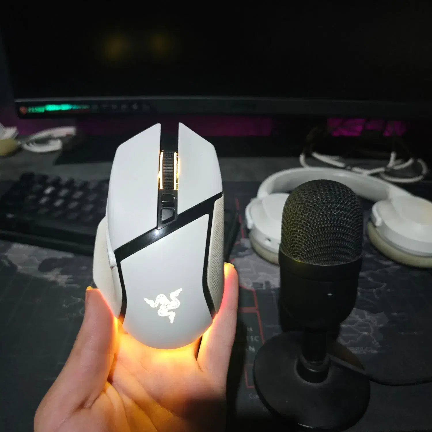 موس ریزر basilisk v3 pro 30k نو|قطعات و لوازم جانبی رایانه|تهران, فلسطین (میدان انقلاب)|دیوار