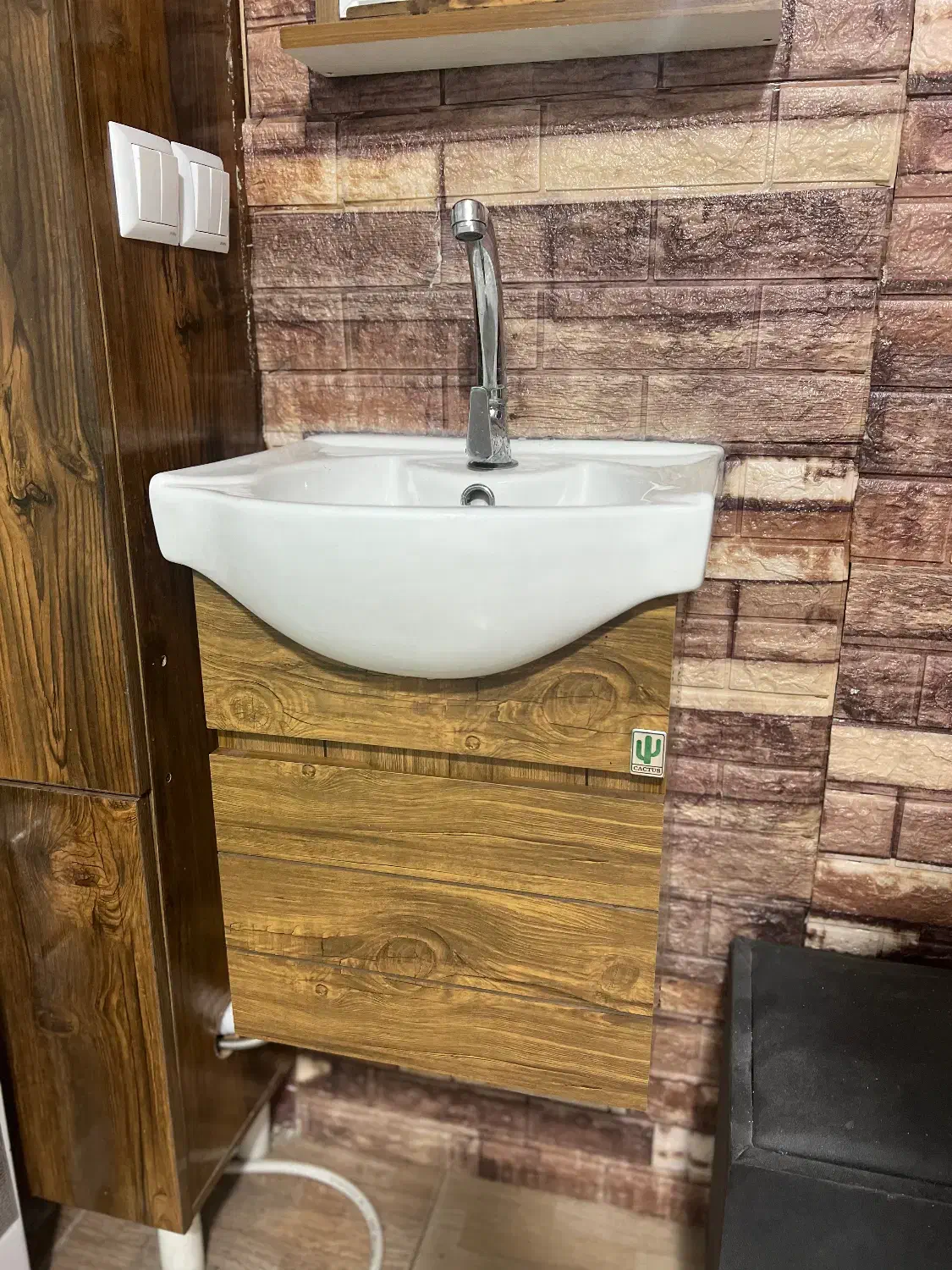 روشویی نو|لوازم سرویس بهداشتی|صومعه‌سرا, |دیوار