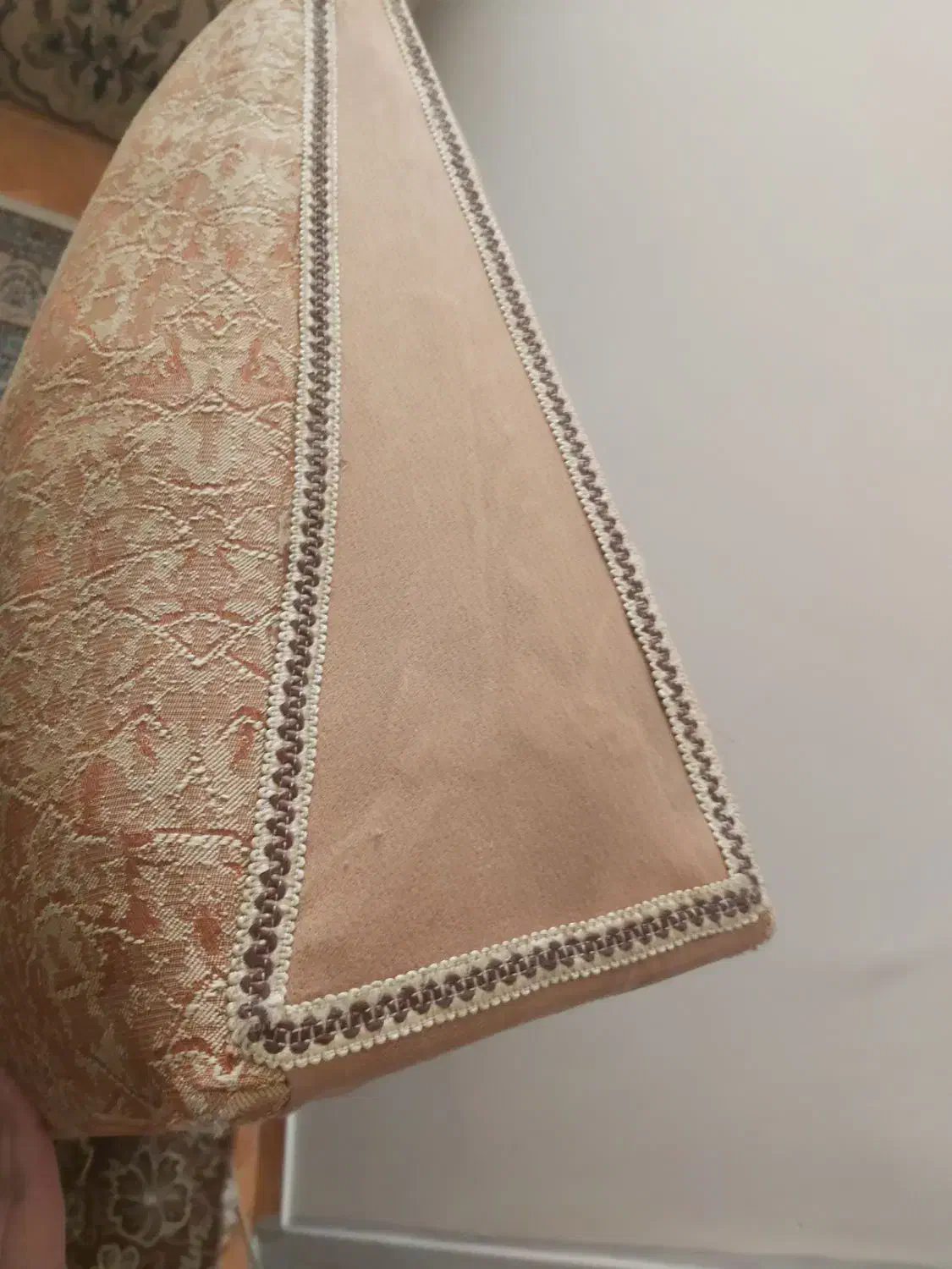 پشتی|پشتی|قدس, شهر‌قدس|دیوار