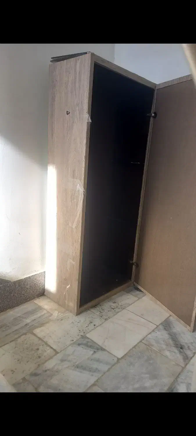 کابینت فلزی درب شیشه ای|کتابخانه، شلف، قفسه‌های دیواری|بابل, |دیوار