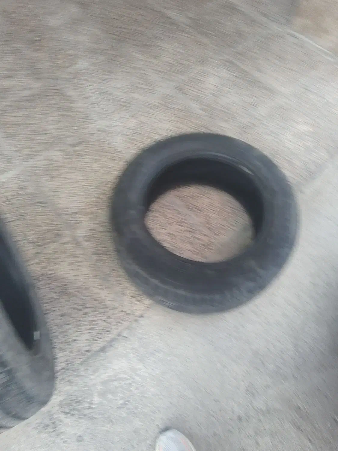 لاستیک ۲۱۵ ۶۵ ۱۶|قطعات یدکی و لوازم جانبی|رشت, چله خانه|دیوار