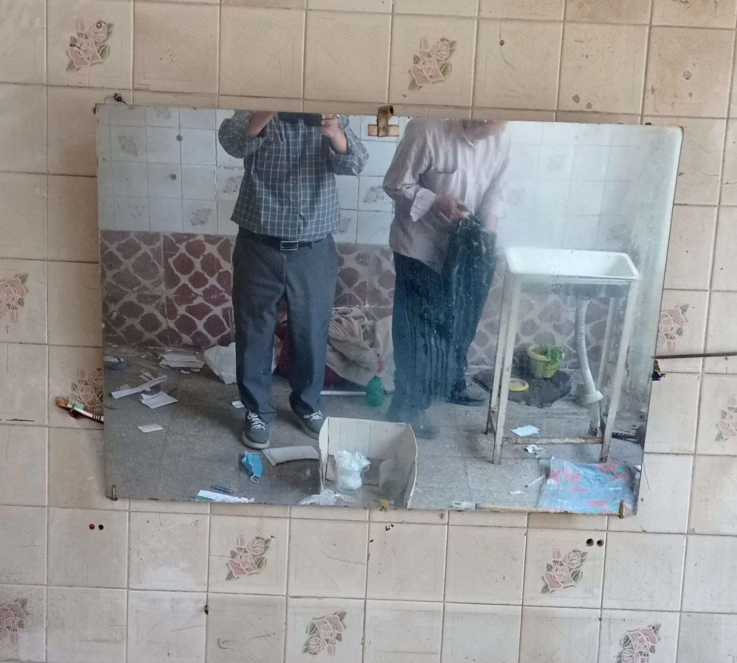 آینه|آینه|تبریز, |دیوار