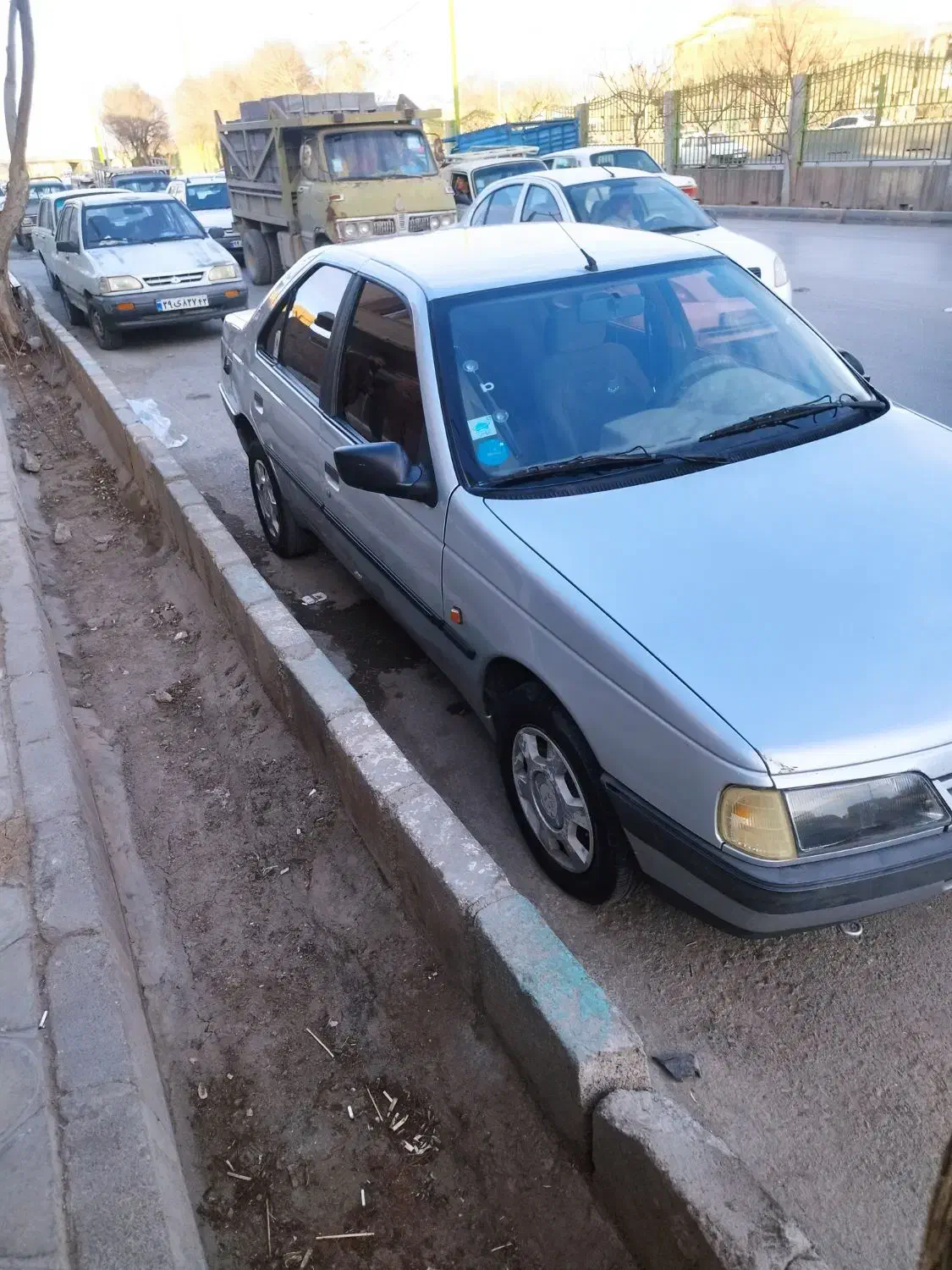 پژو ۴۰۵|خودرو سواری و وانت|فلاورجان, |دیوار