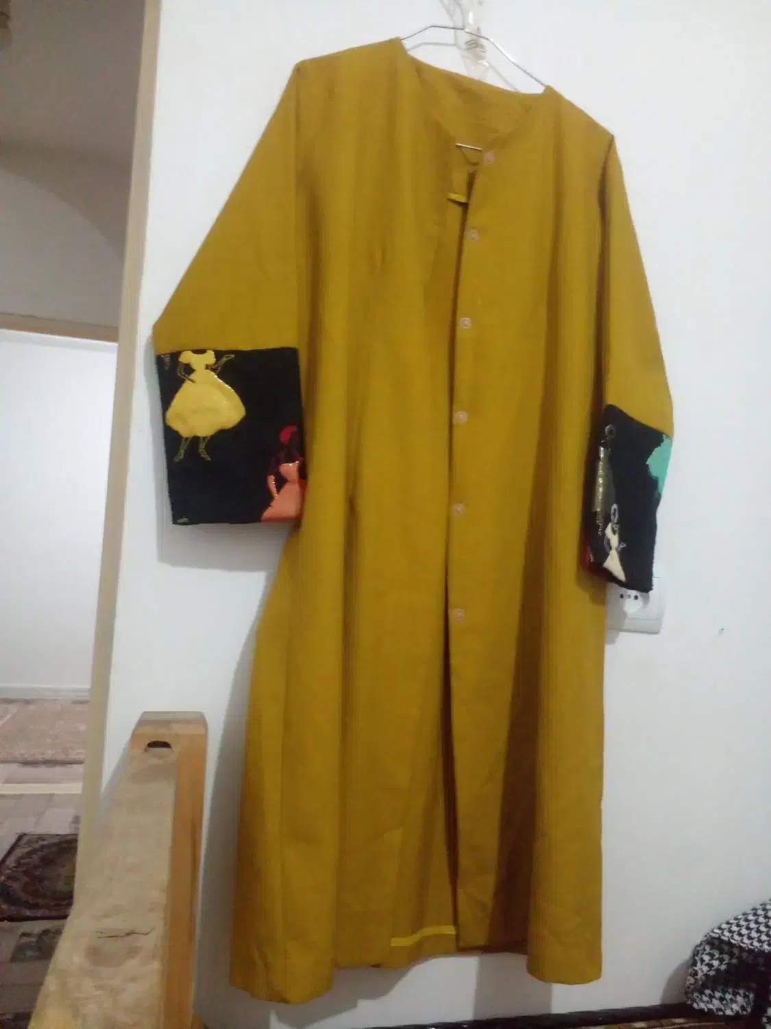 مانتو در حد نو|لباس|میانه, |دیوار