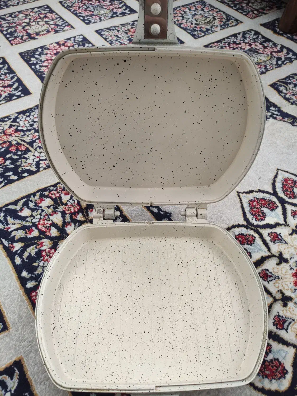 خرده لوازم|کلکسیون اشیاء عتیقه|مشهد, کشف|دیوار