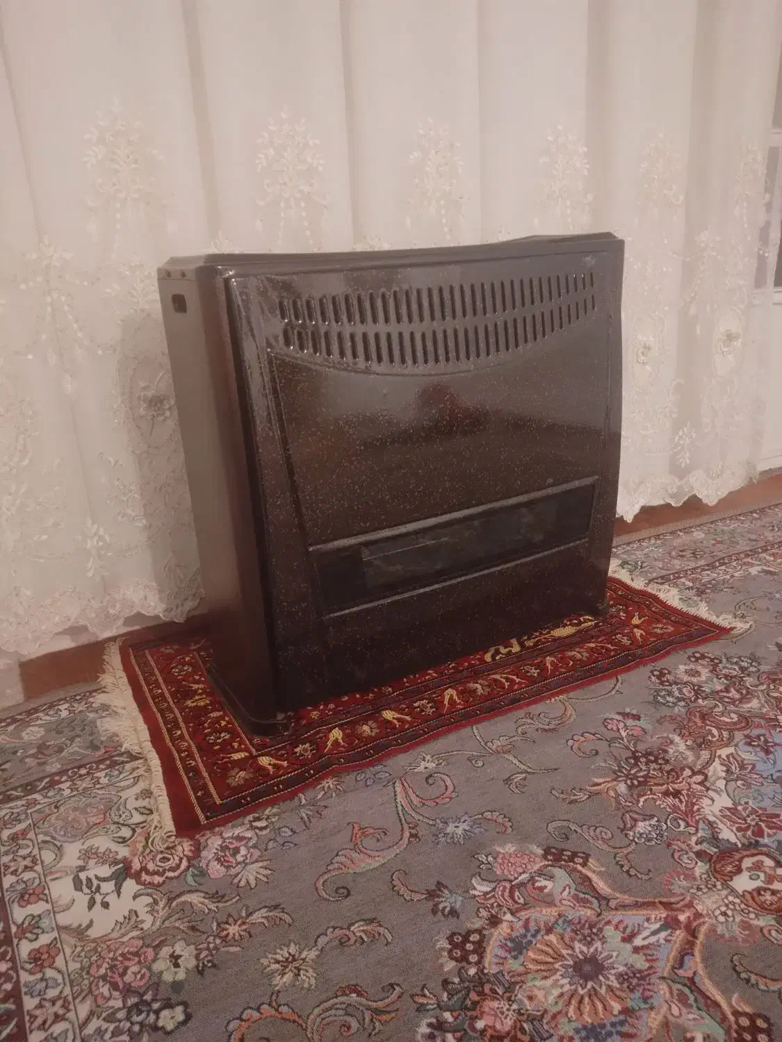 بخاری گازیمارک نمونه در حد نو|بخاری، هیتر، شومینه|بهارستان, |دیوار