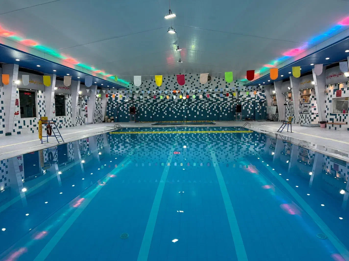 آموزش خصوصی شنا بانوان وکودکان|خدمات آموزشی|شیراز, صاحب الزمان|دیوار